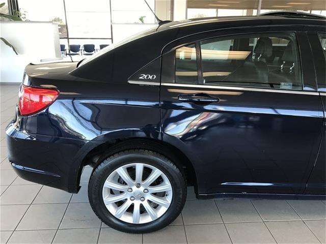 Chrysler 200 2012 photo 37